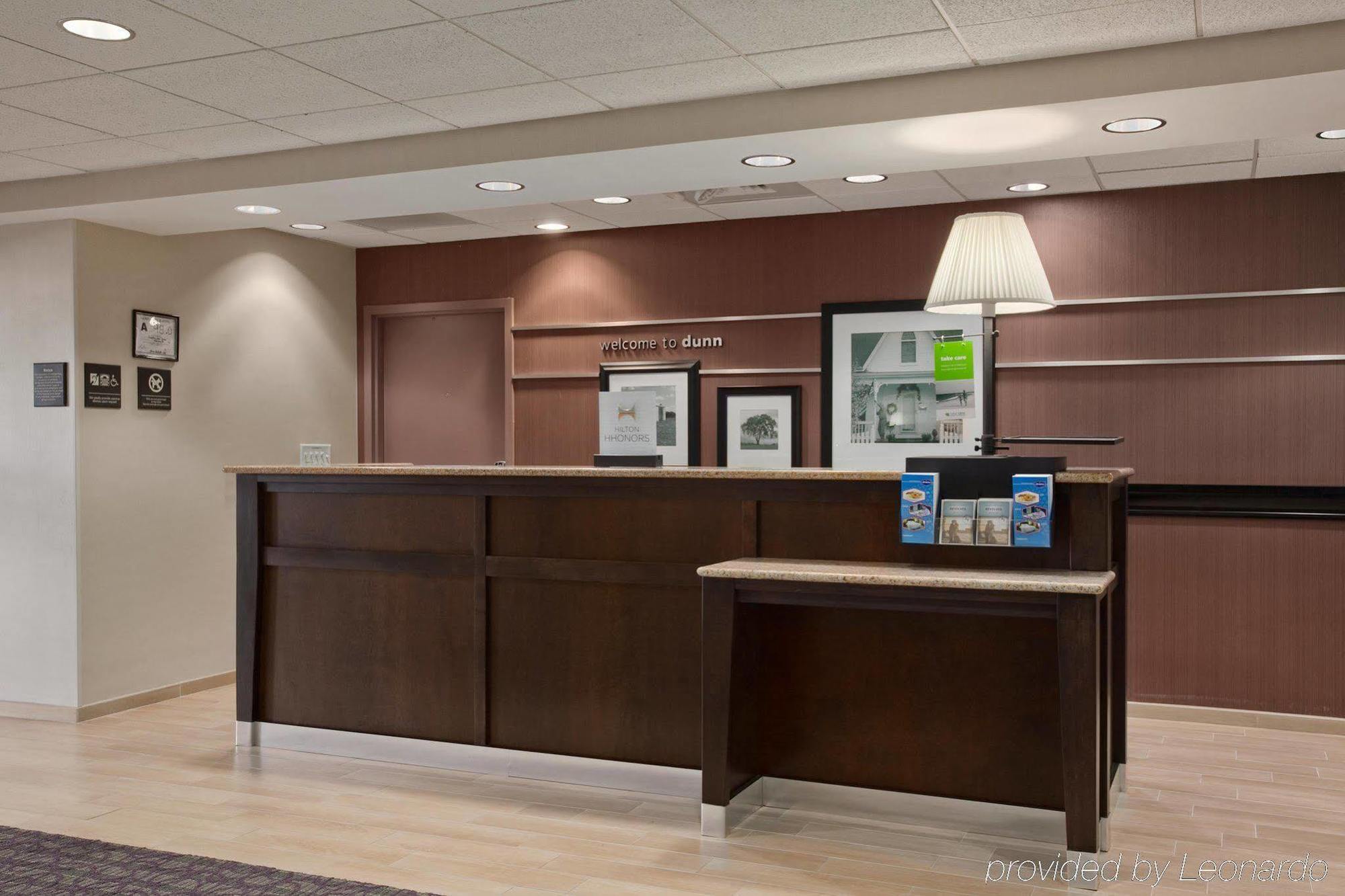 Hampton Inn Dunn Ngoại thất bức ảnh