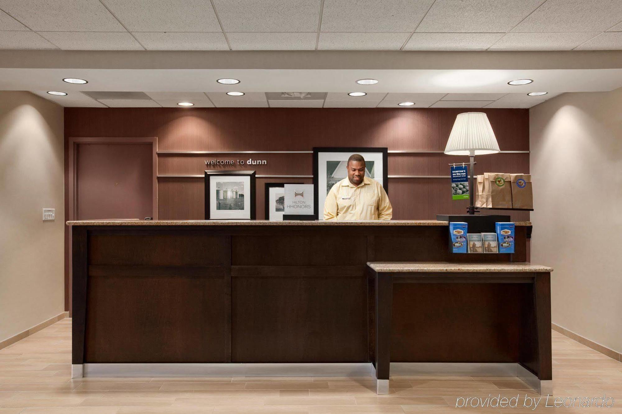 Hampton Inn Dunn Ngoại thất bức ảnh
