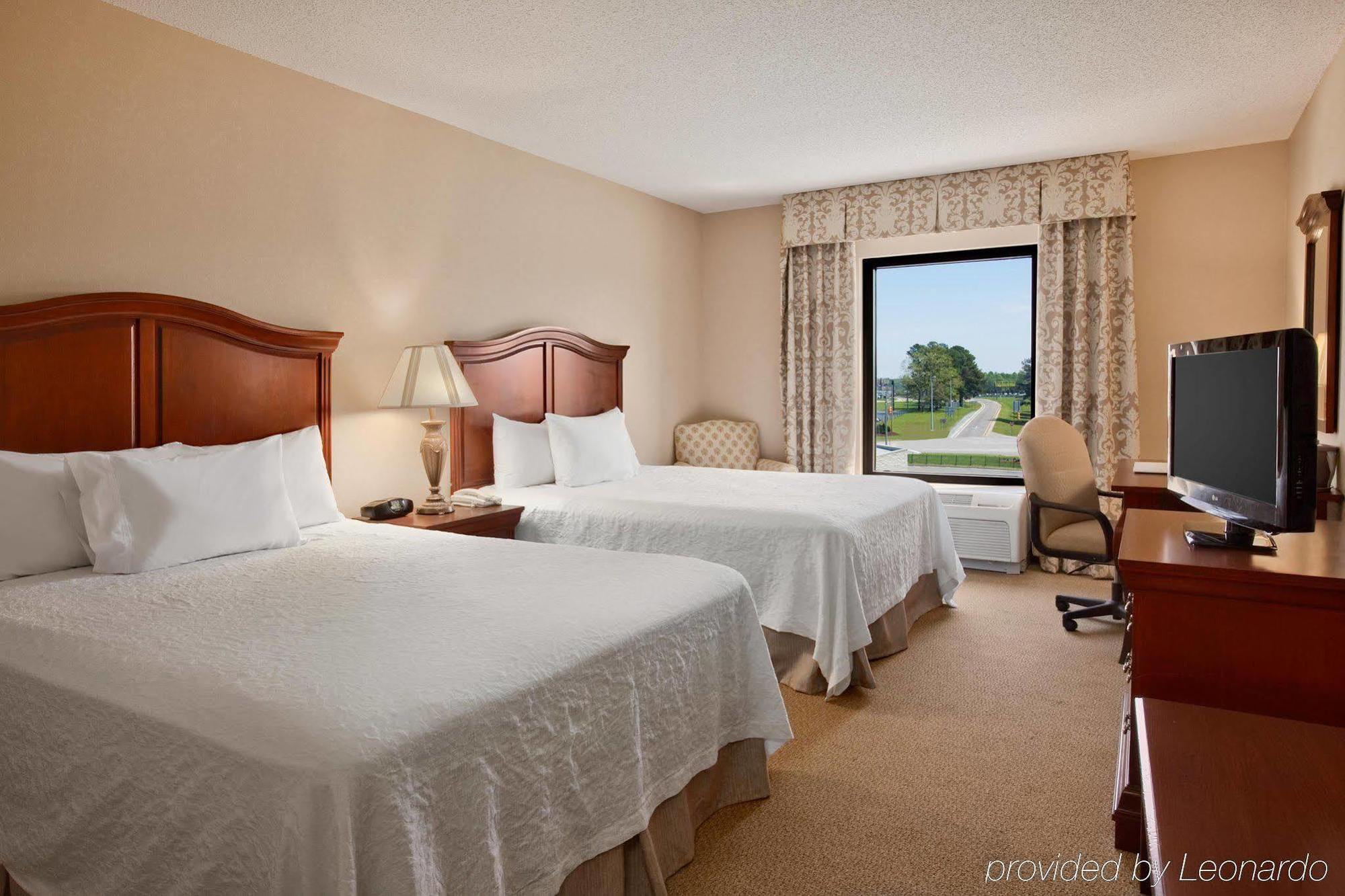 Hampton Inn Dunn Ngoại thất bức ảnh