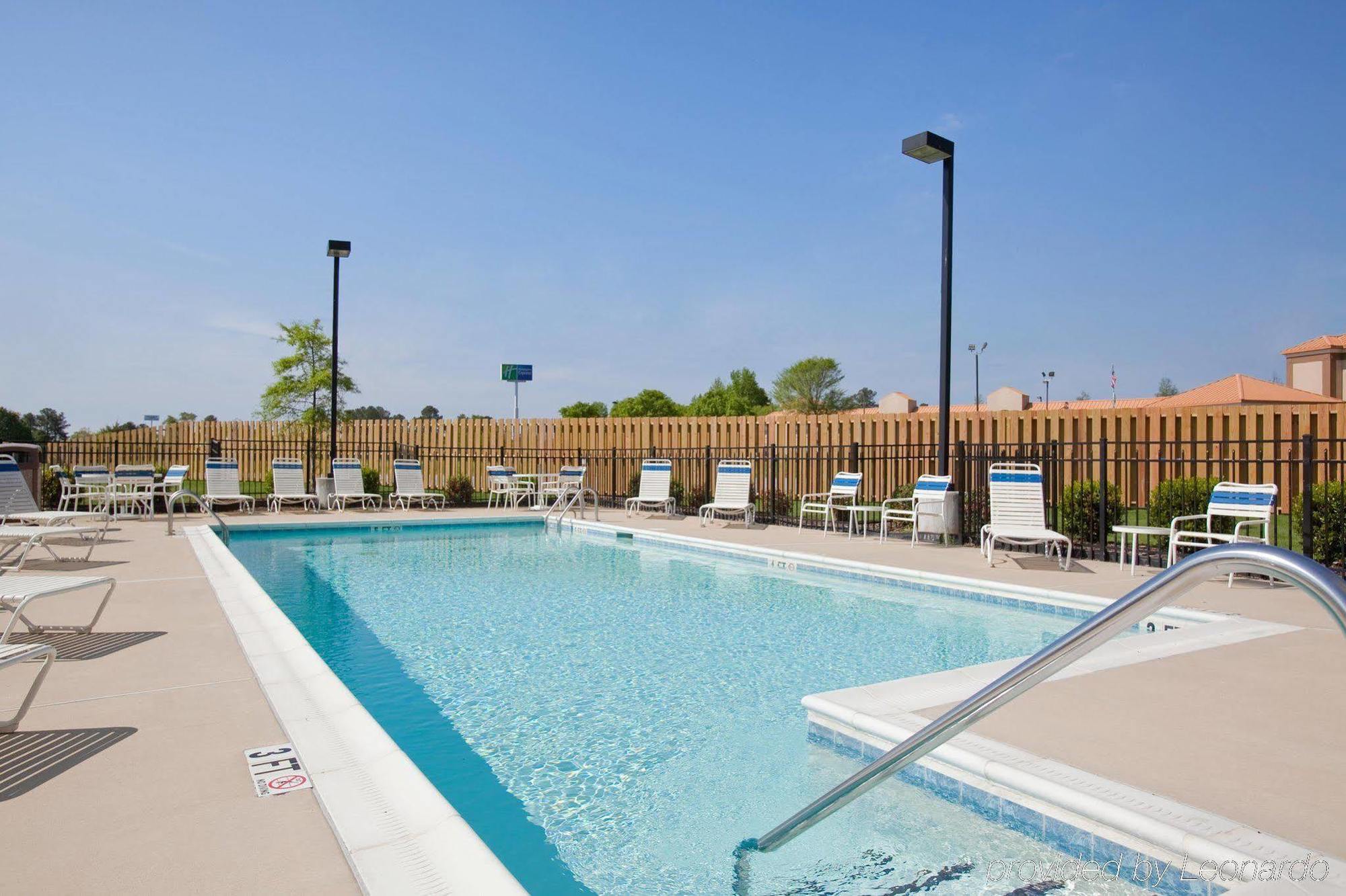 Hampton Inn Dunn Tiện nghi bức ảnh